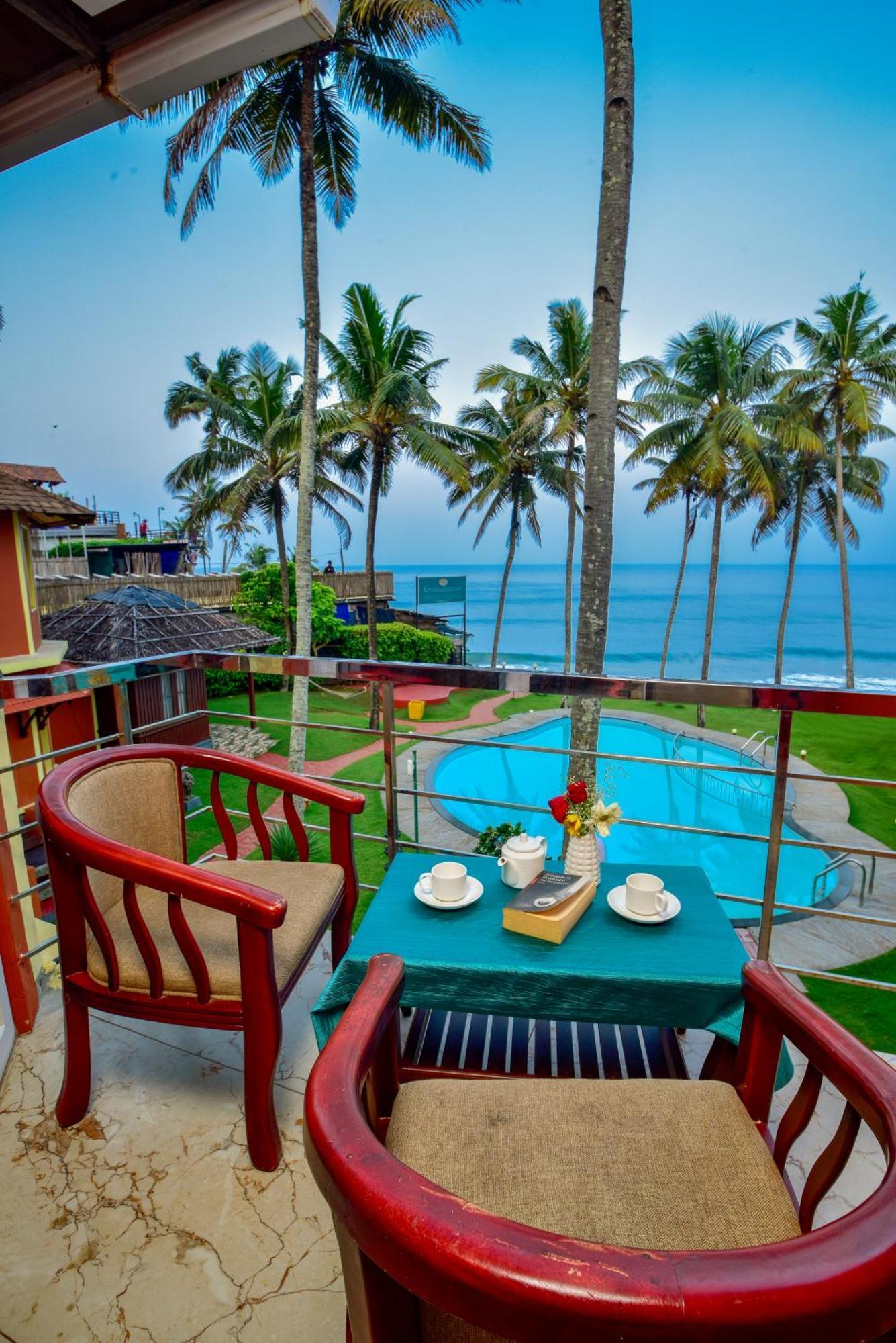 Krishnatheeram Ayur Holy Beach Resorts Varkala Exterior foto